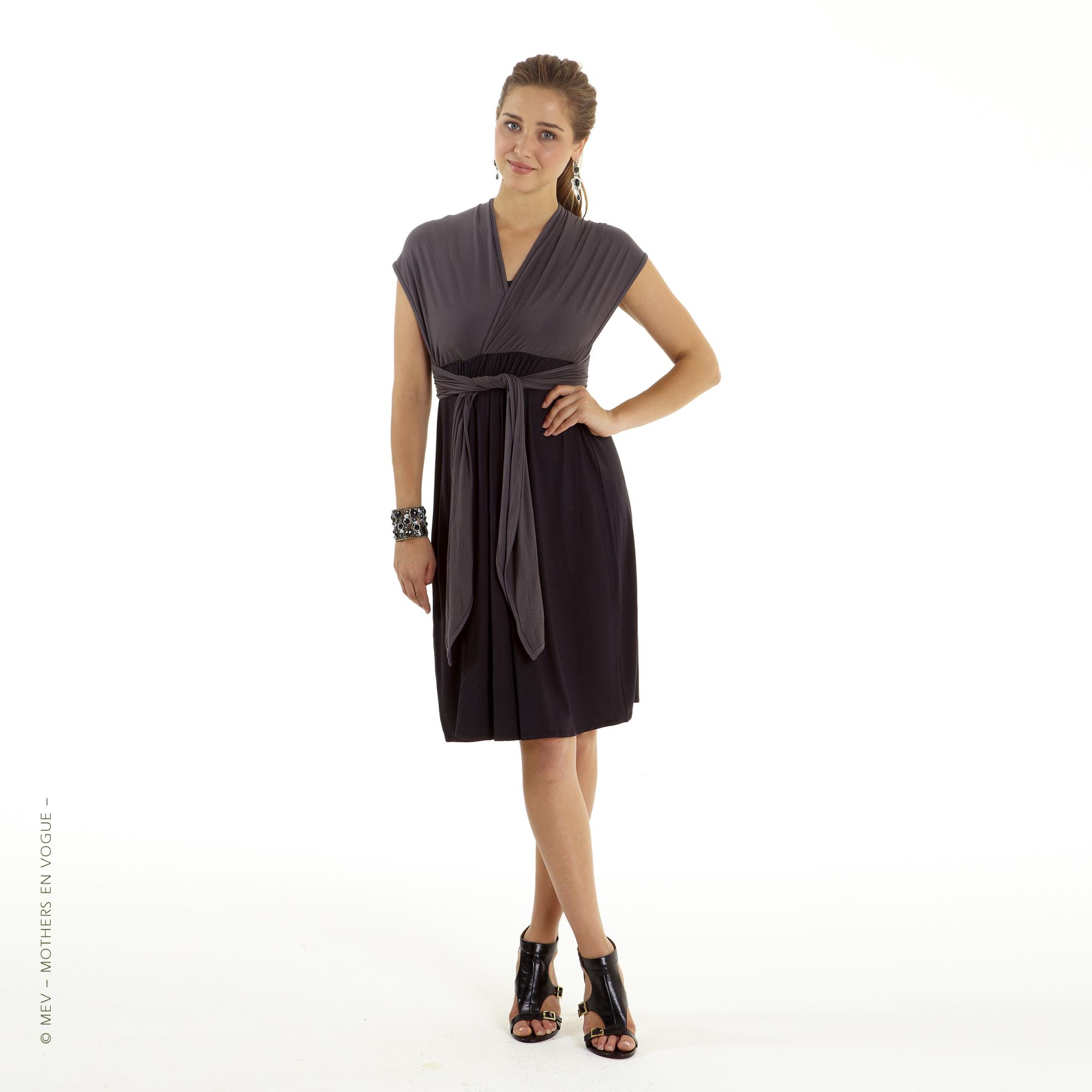 Mothers En Vogue Infinity Wrap Nursing Dress--Medium Mothers En Vogue Infinity Wrap Nursing Dress--Medium